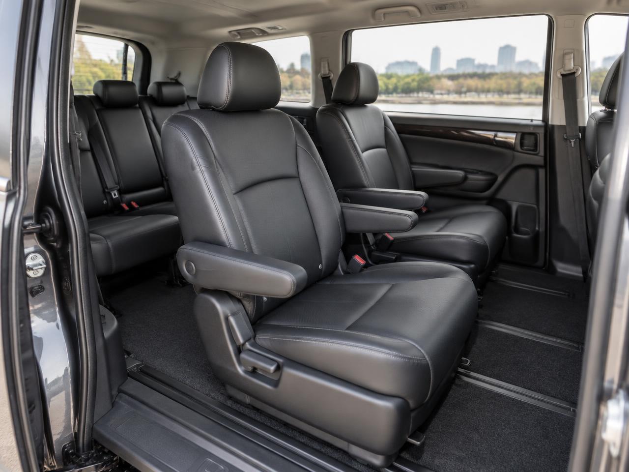 Honda Odyssey interior seating